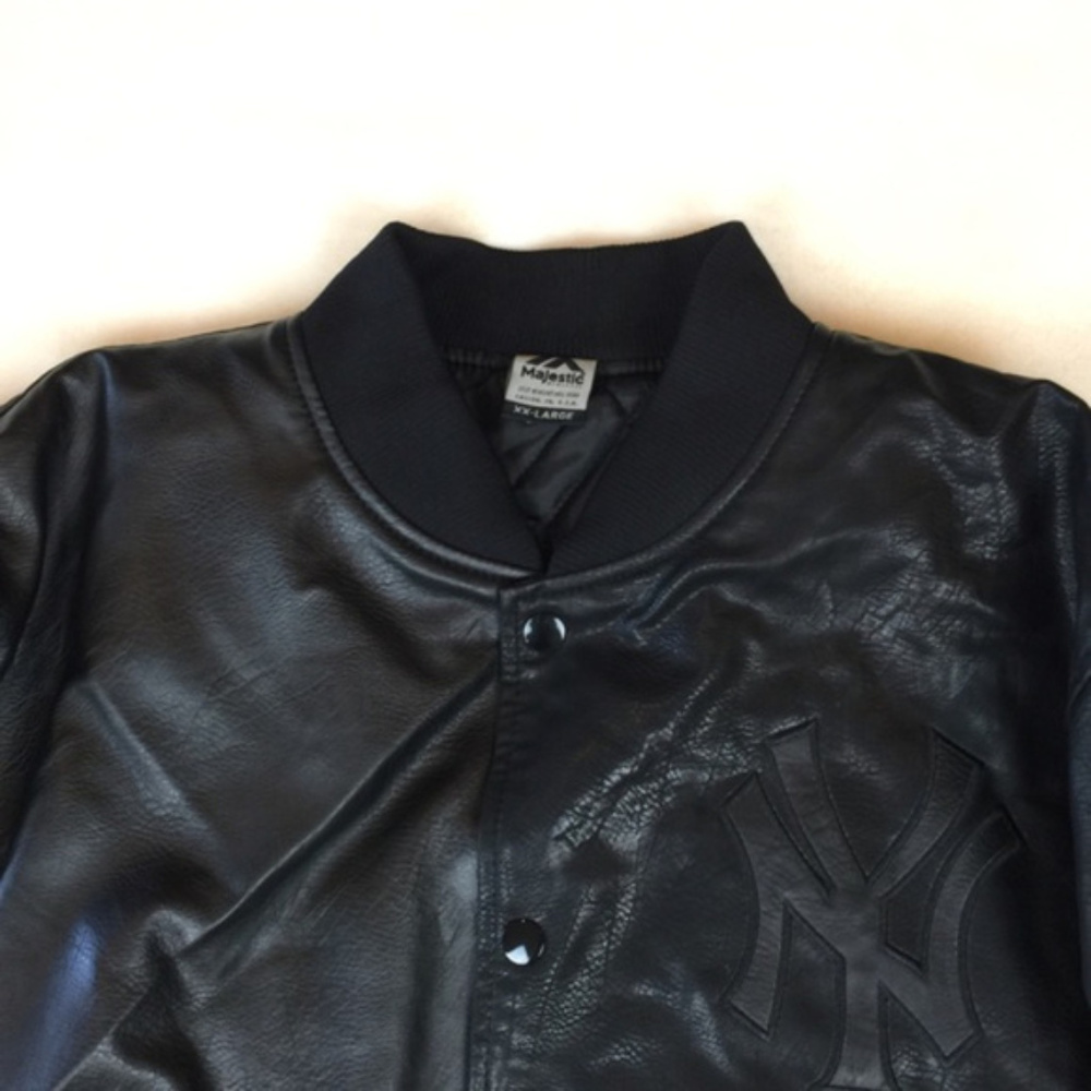 NEWYankees Black Faux Leather Quilt Bomber Jacket - Picture 5 of 8